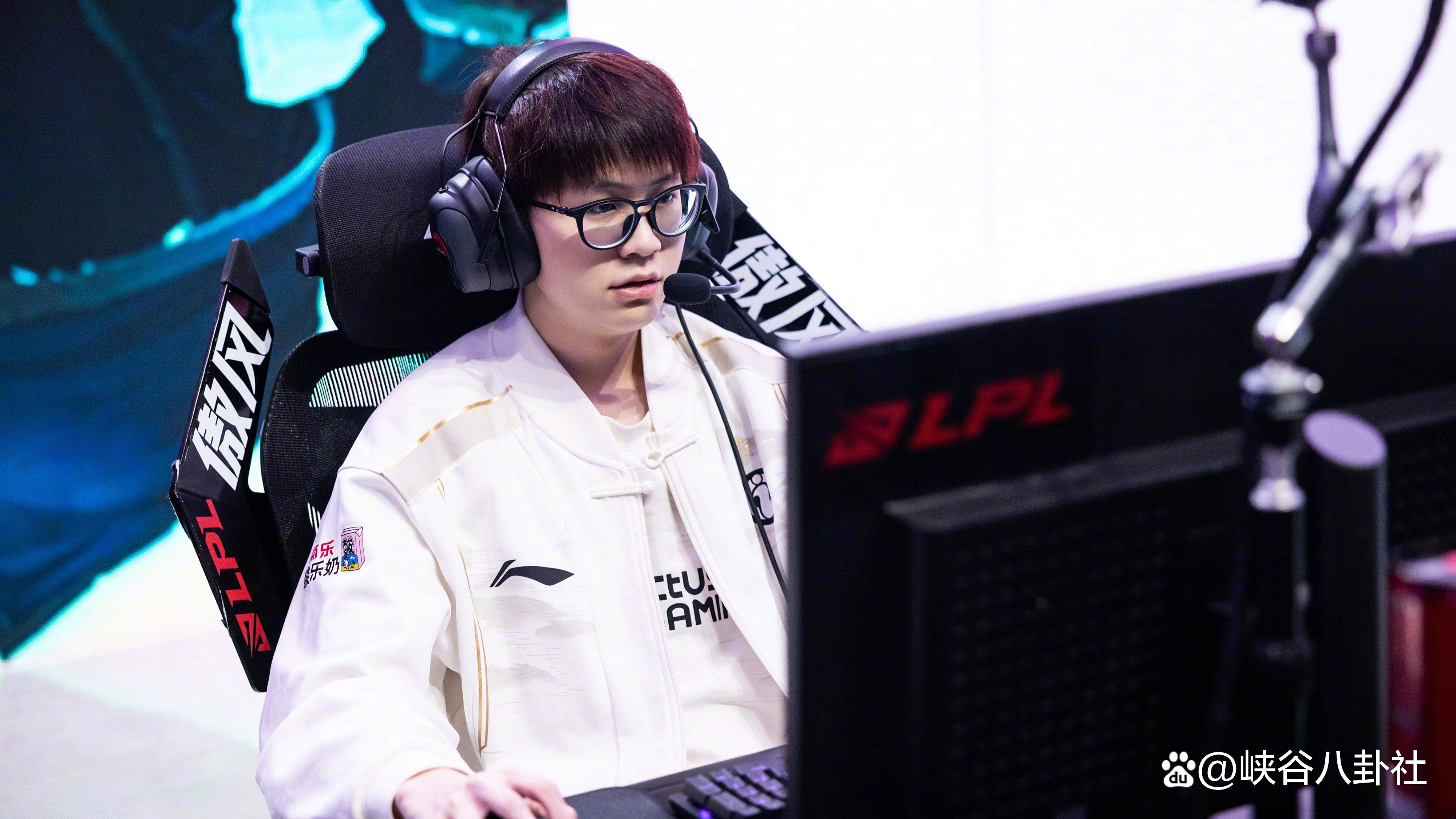 南宫28-关于巴黎圣日耳曼不断突破！，Rookie连续三场比赛得分超过重要助攻上演精彩一战的信息