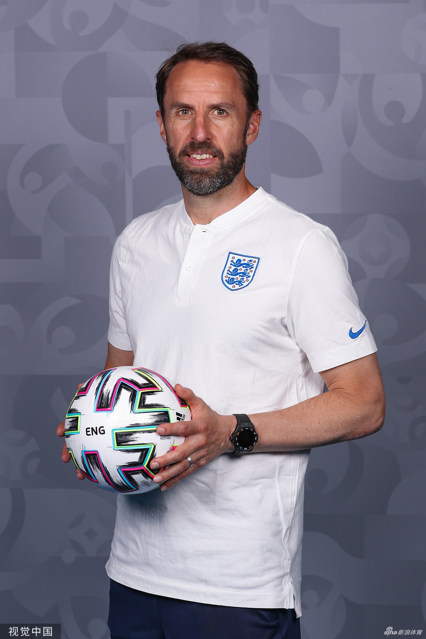 南宫娱乐-英格兰国家队发布备战花絮；赛后手感冰凉；欧洲杯任务艰巨；赛季目标并未改变的简单介绍