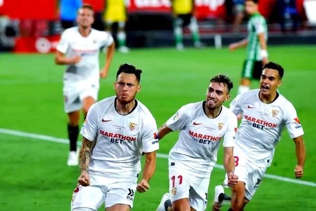 南宫娱乐- 马拉加队战塞维利亚