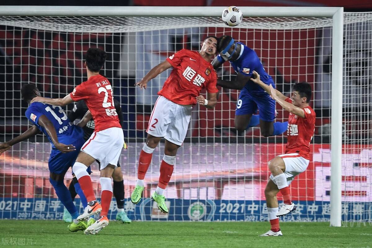 南宫28-马拉松大师赛焦点战:雪域雄狮队大胜天山雷豹队,外线火力全开。目标直指冠军的简单介绍