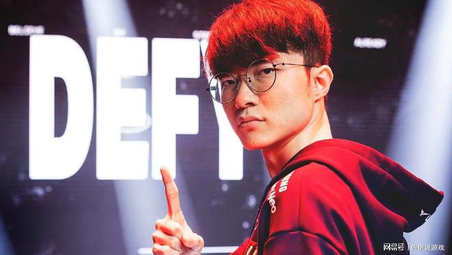 南宫28-Faker官方宣布重返赛场新规,勇士引发争议!赛场气氛高涨(faker世界赛打了多少场)