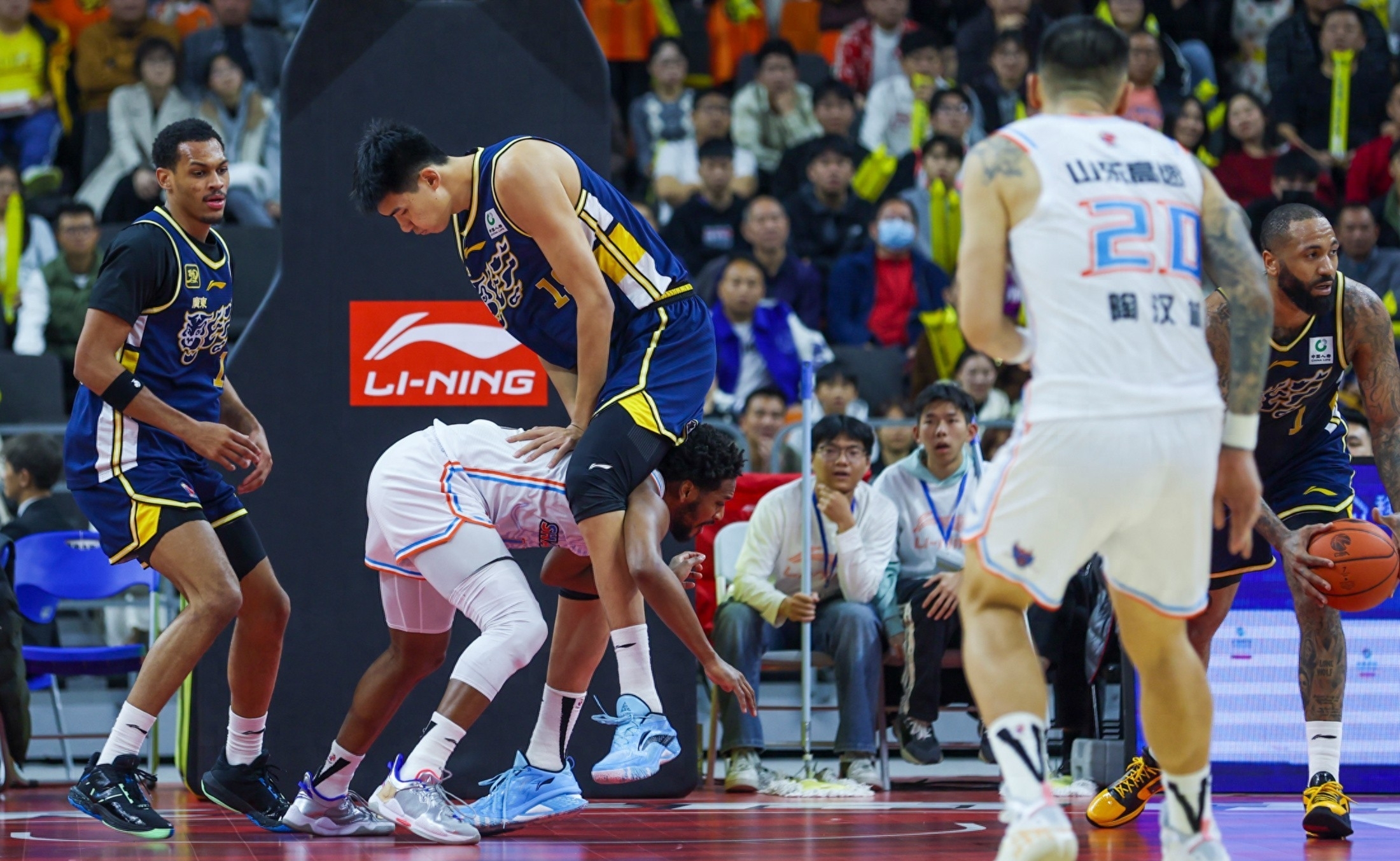 南宫娱乐- 夏世蝶最新比赛成绩 